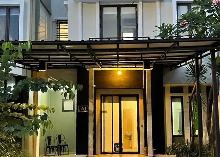 Cosmo Park Town House