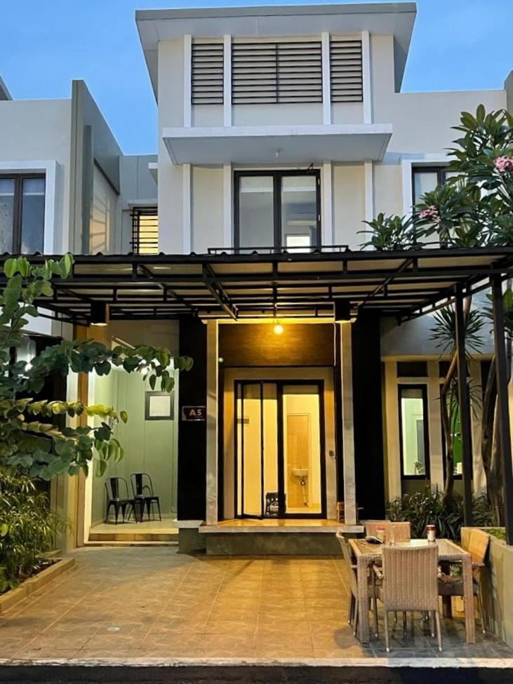 Cosmo Park Town House Rumah liburan